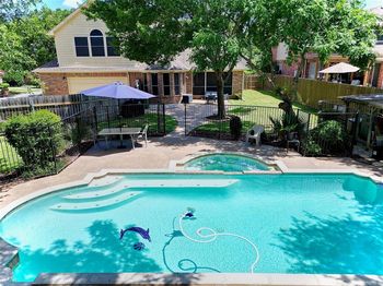 1808  Paddington Court 