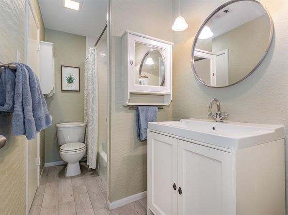 15105  Meandering Place , Dallas Texas 75248
