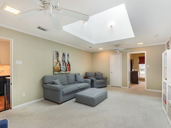 15105  Meandering Place , Dallas Texas 75248