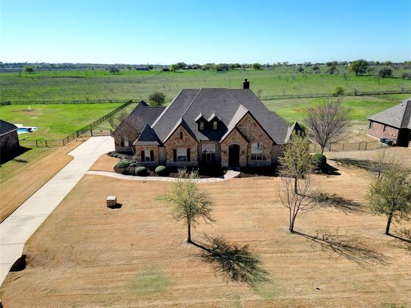 1304  Rollie Michael Lane , Fort Worth Texas 76179