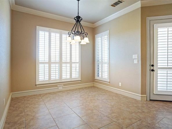 1304  Rollie Michael Lane , Fort Worth Texas 76179