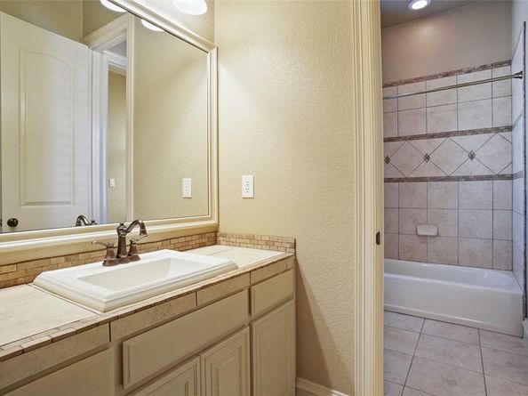 1304  Rollie Michael Lane , Fort Worth Texas 76179