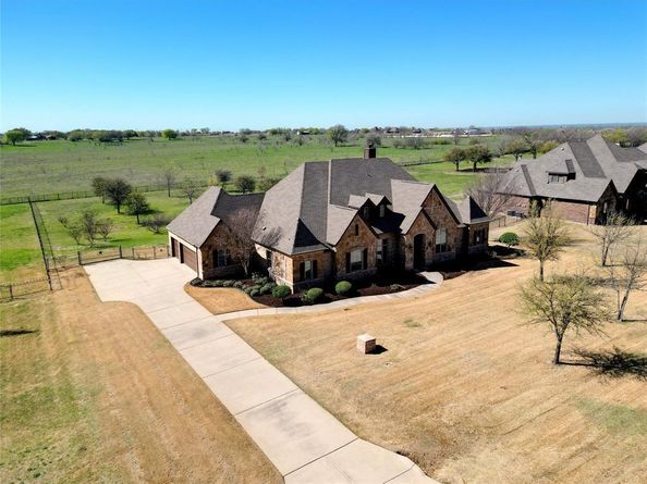 1304  Rollie Michael Lane , Fort Worth Texas 76179