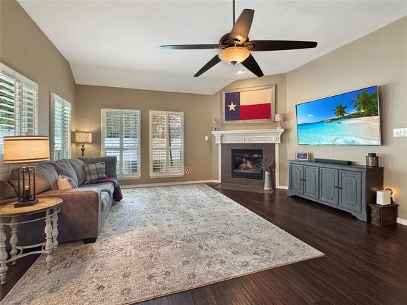 1812  Azalea Drive , Savannah Texas 76227