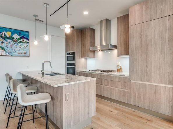 3130 N Harwood Street  902, Dallas Texas 75201