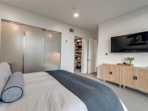 3130 N Harwood Street  902, Dallas Texas 75201