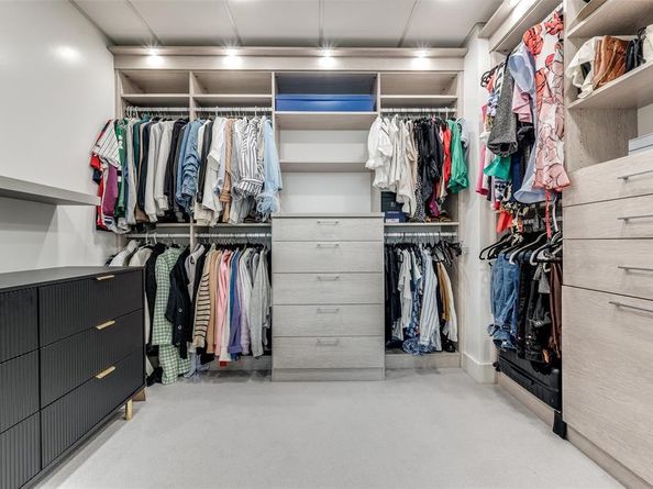 3130 N Harwood Street  902, Dallas Texas 75201