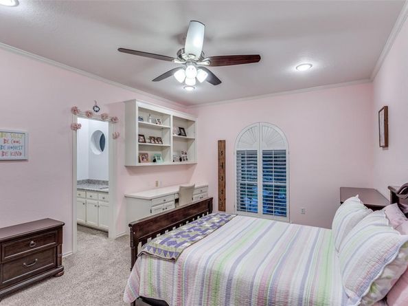 7021  Castle Creek Court , Fort Worth Texas 76132