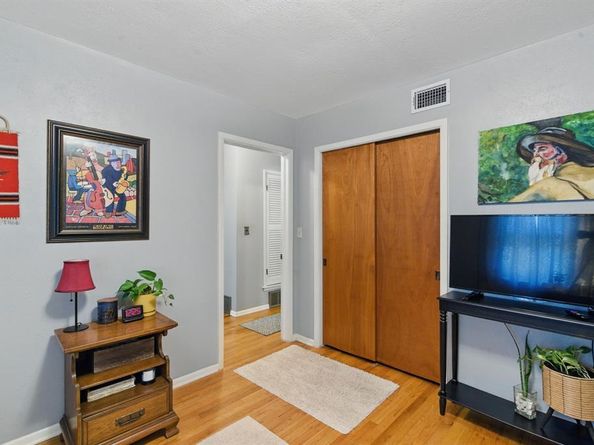6050  Douglas Street , Fort Worth Texas 76114
