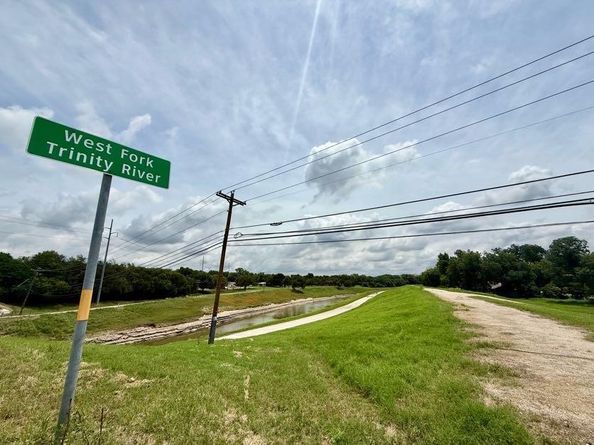 6050  Douglas Street , Fort Worth Texas 76114