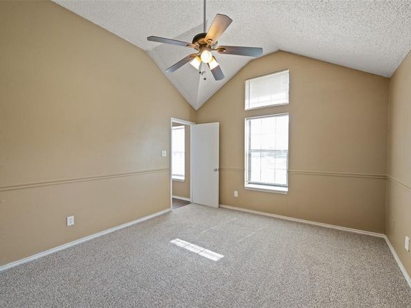 4756  Hollow Tree Drive , Arlington Texas 76018