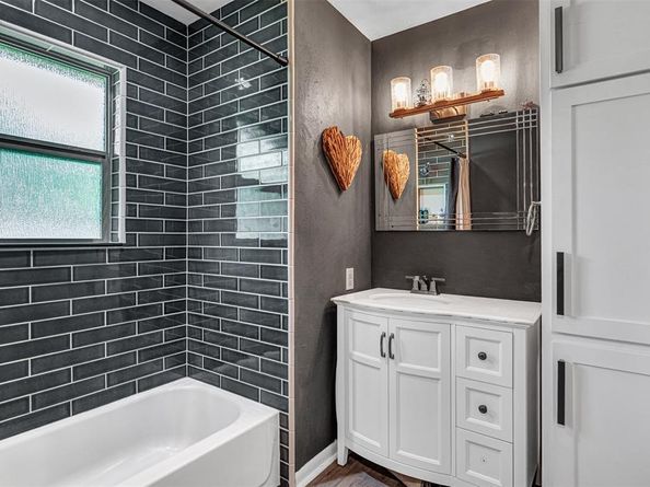 1201 W Avenue F  , Garland Texas 75040