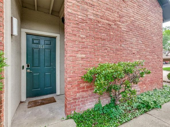 8601  Park Lane  111, Dallas Texas 75231