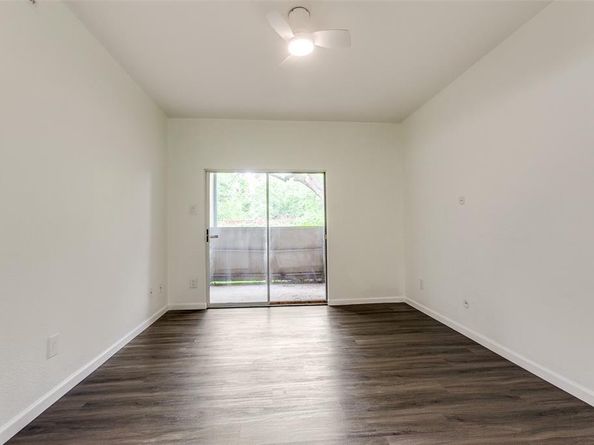 8601  Park Lane  111, Dallas Texas 75231