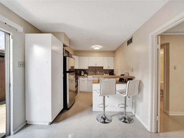 3006  Brockbank Court  3006, Dallas Texas 75220