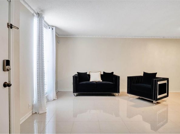 3006  Brockbank Court  3006, Dallas Texas 75220