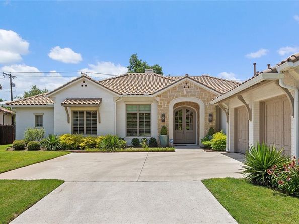 132  Pineland Place , Fort Worth Texas 76114