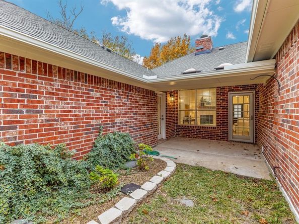 1275  Shores Boulevard , Rockwall Texas 75087