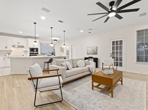 1275  Shores Boulevard , Rockwall Texas 75087