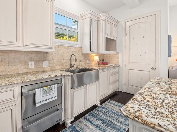 1716  Ashland Avenue , Fort Worth Texas 76107