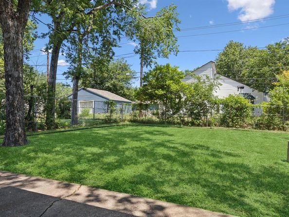 4908  Calmont Avenue , Fort Worth Texas 76107