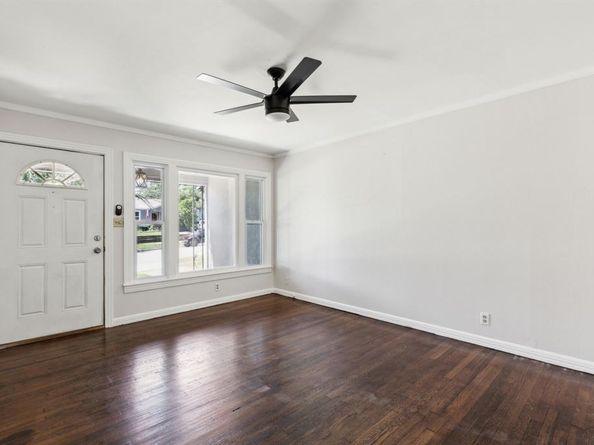 4908  Calmont Avenue , Fort Worth Texas 76107