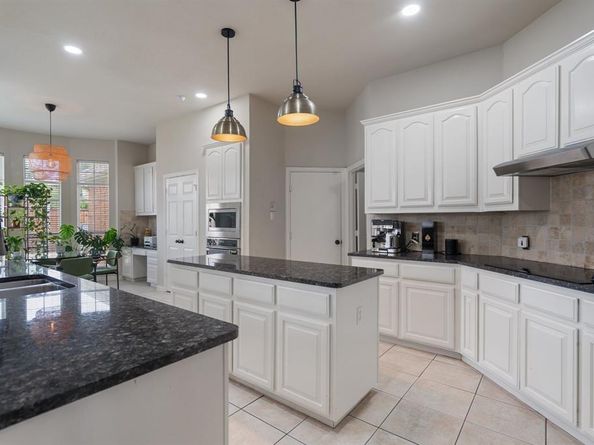 8400  Halliford Court , Plano Texas 75024