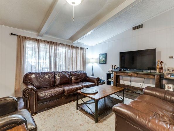 4937  Willowhaven Circle , Garland Texas 75043