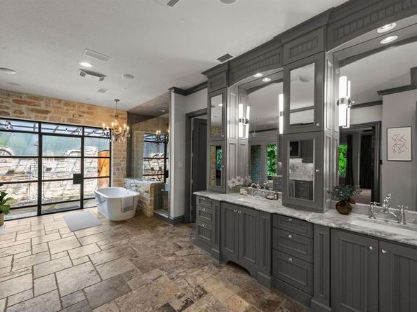 2316  Starlight Court , Arlington Texas 76016