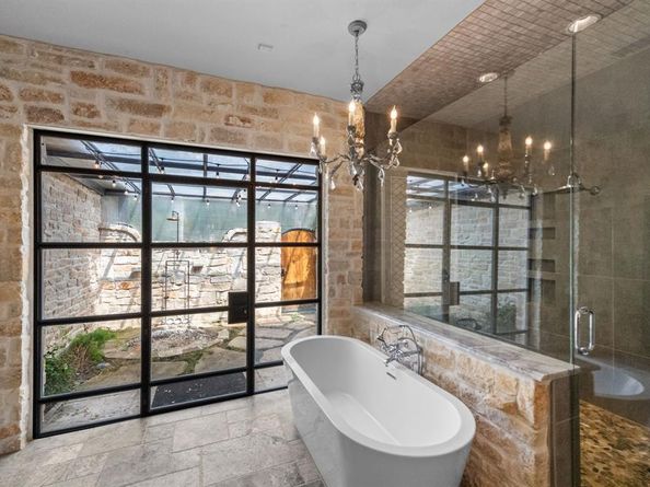 2316  Starlight Court , Arlington Texas 76016