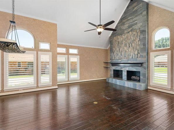 2709  Oak Point Drive , Garland Texas 75044