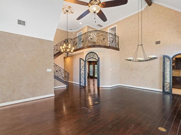 2709  Oak Point Drive , Garland Texas 75044