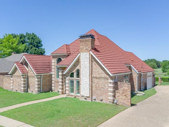 2709  Oak Point Drive , Garland Texas 75044