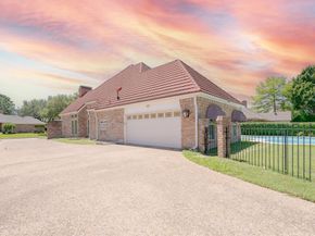 2709  Oak Point Drive , Garland Texas 75044