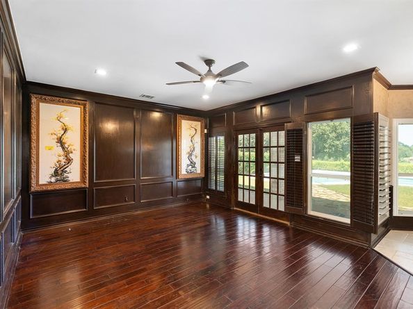 2709  Oak Point Drive , Garland Texas 75044