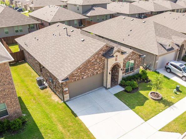 15532  Balham Pass , Fort Worth Texas 76247