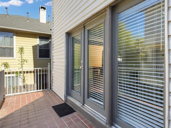 5105  Vandelia Street , Dallas Texas 75235