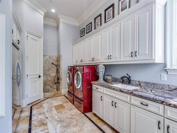 4511  Watauga Road , Dallas Texas 75209