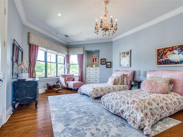 4511  Watauga Road , Dallas Texas 75209