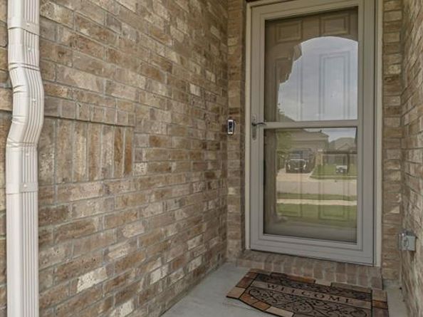 702  Grassland Way , Arlington Texas 76002