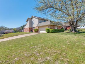 3012  Softwind Trail , Fort Worth Texas 76116