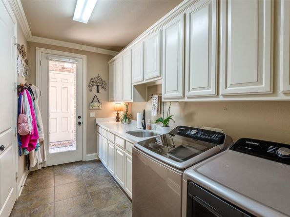 1916  Surrey Lane , McKinney Texas 75072