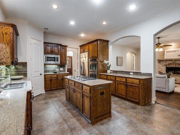 1916  Surrey Lane , McKinney Texas 75072