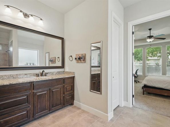 6902  Golf Green Drive , Arlington Texas 76001