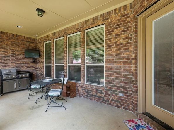 6902  Golf Green Drive , Arlington Texas 76001