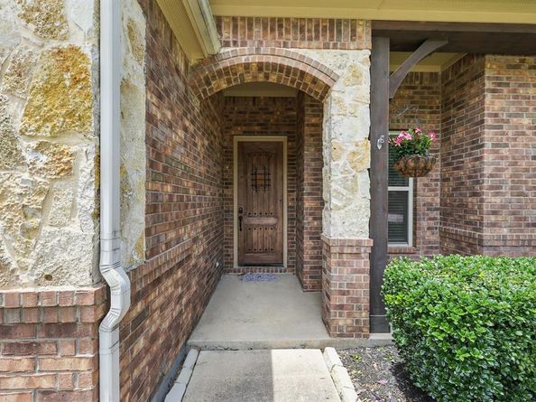 6902  Golf Green Drive , Arlington Texas 76001