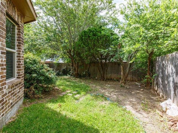 924  Via Barcelona  , Mesquite Texas 75150