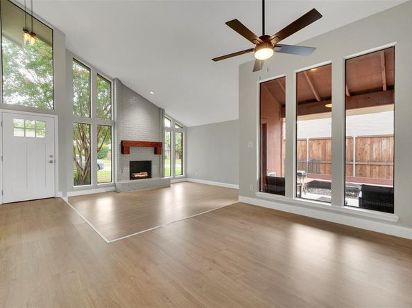1506  Silverleaf Drive , Carrollton Texas 75007