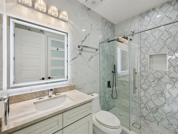 1933  Noe Boulevard , Heath Texas 75126