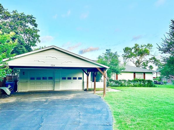 324  Dogie Trail , Oak Point Texas 75068